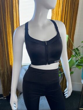 Victoria's Secret Black Front-Zip Crop Sports Bra
